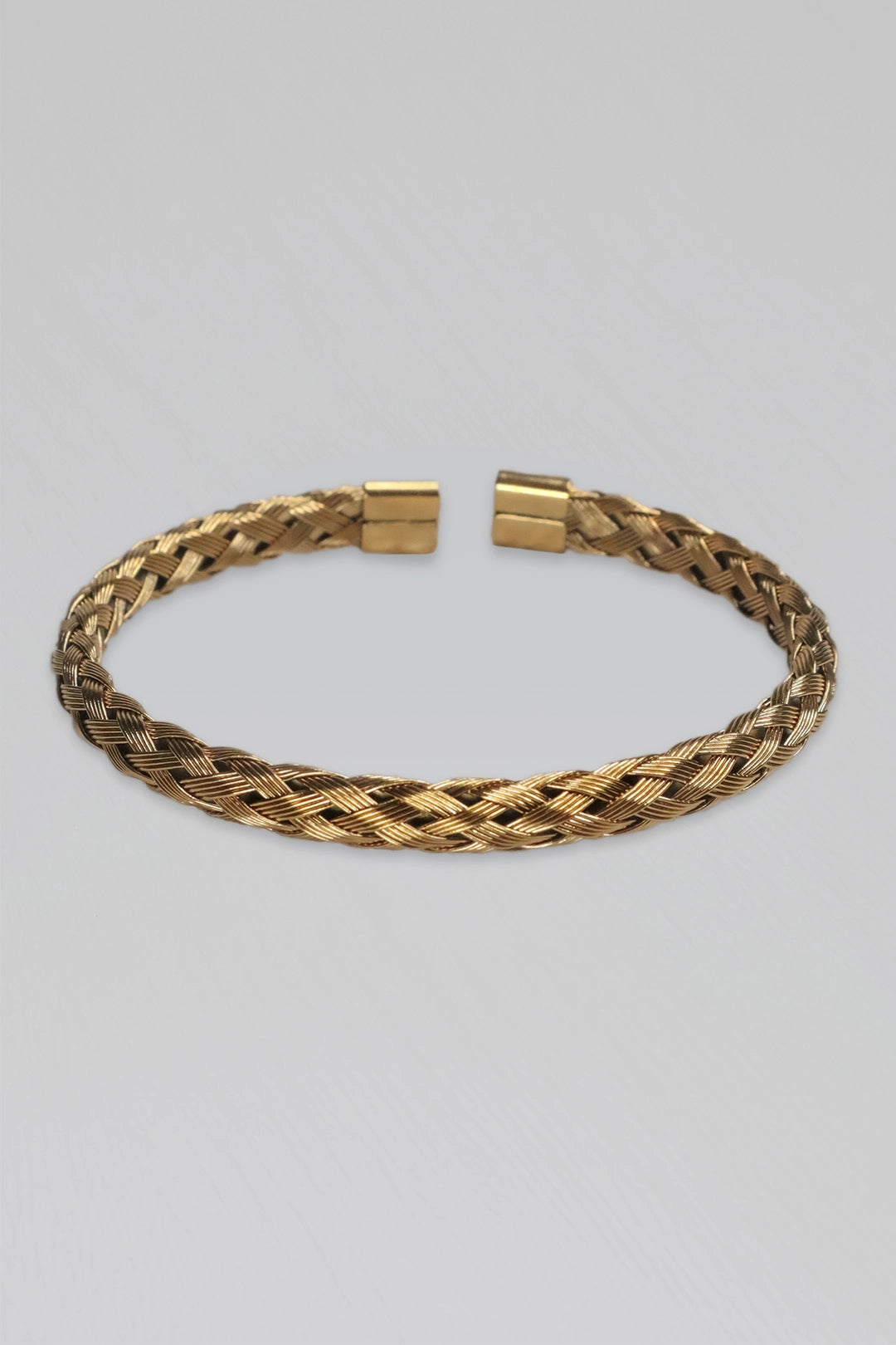 Custom stainless steel Sail Elegant bracelet with polished finish – part of Palusci’s fine jewelry collection