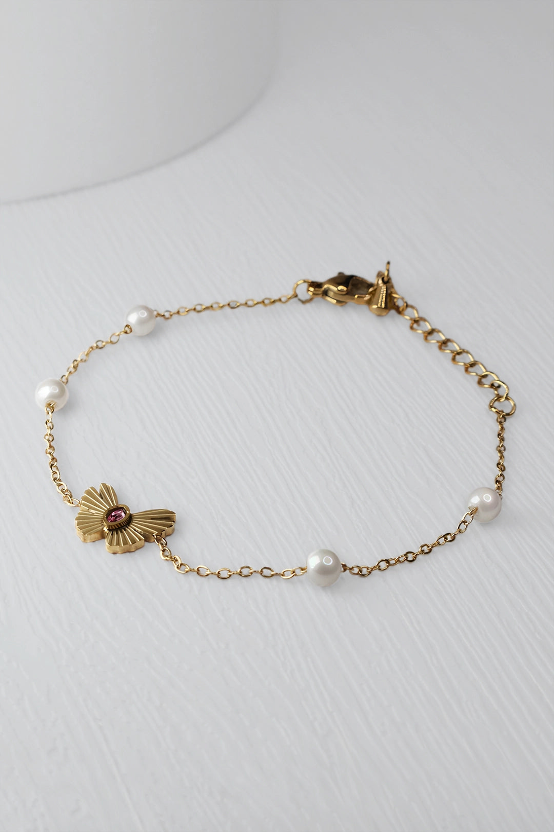 Elegant Fly Pearl Bracelet in stainless steel – fine jewelry with timeless pearl design