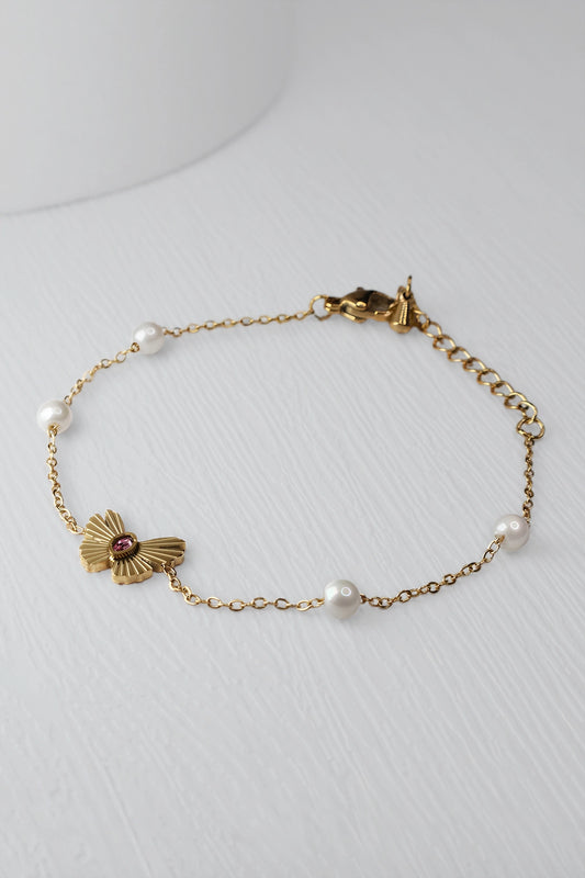Elegant Fly Pearl Bracelet in stainless steel – fine jewelry with timeless pearl design